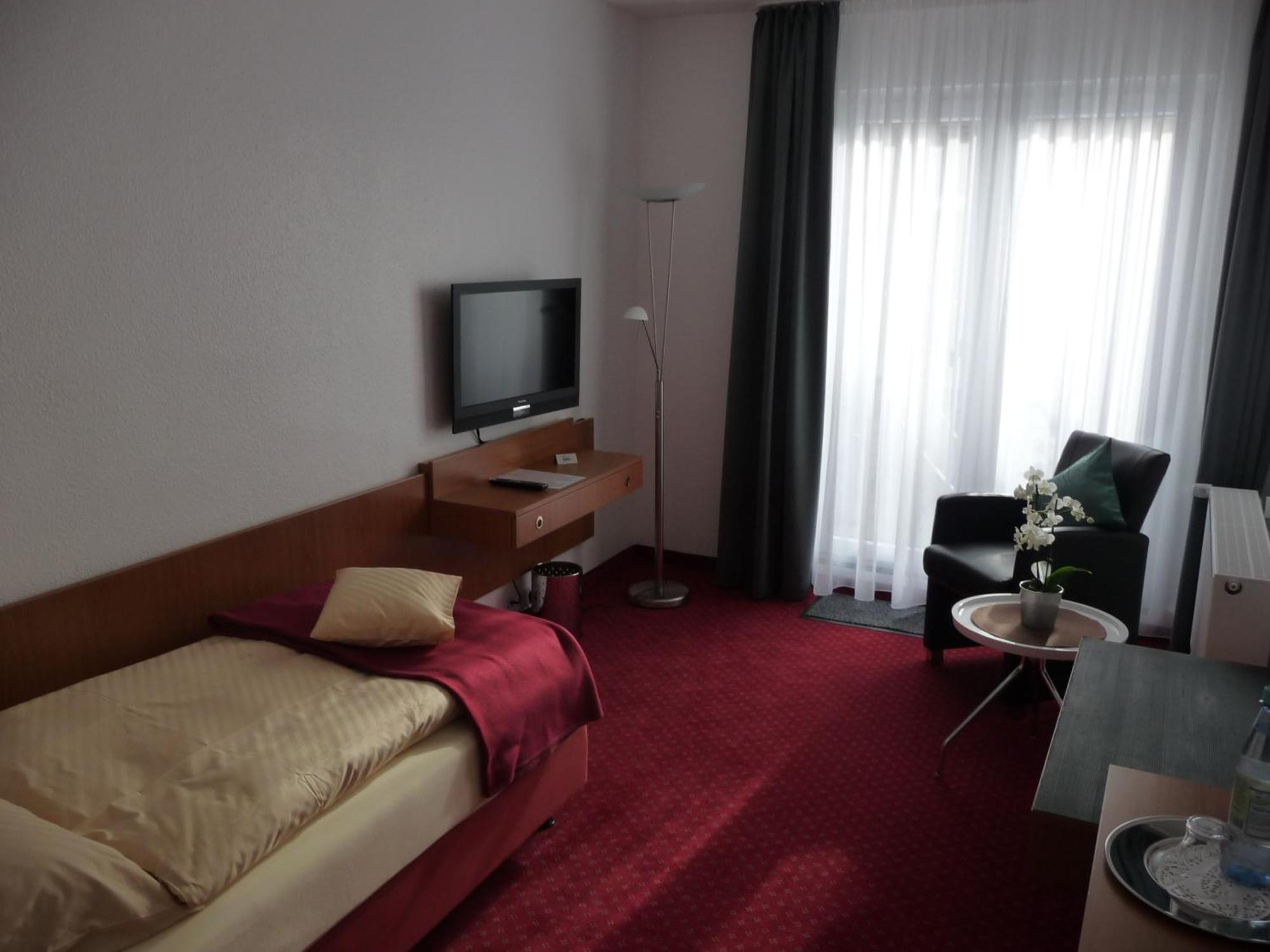 Hotel Sechzehn Leverkusen Extérieur photo