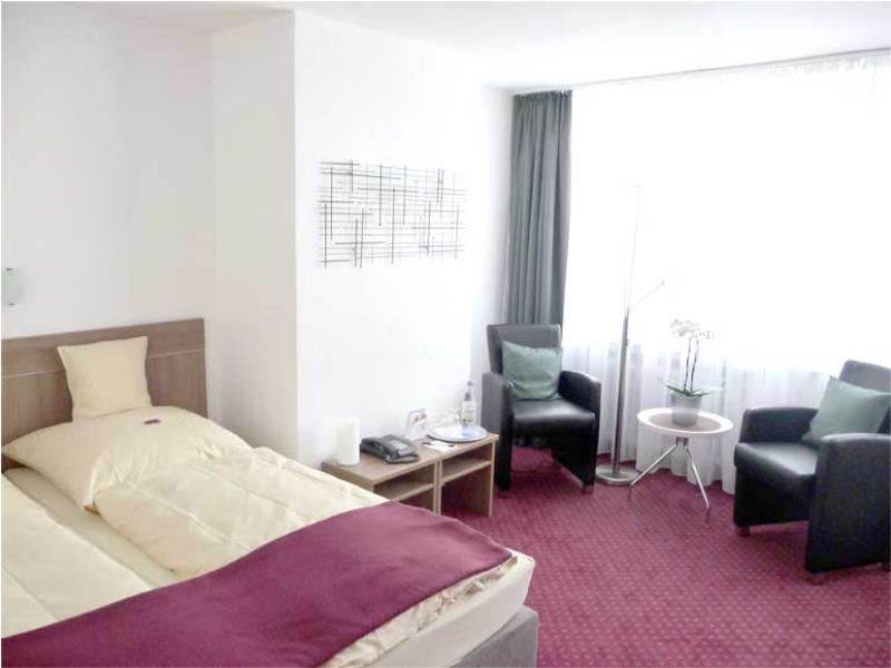 Hotel Sechzehn Leverkusen Extérieur photo