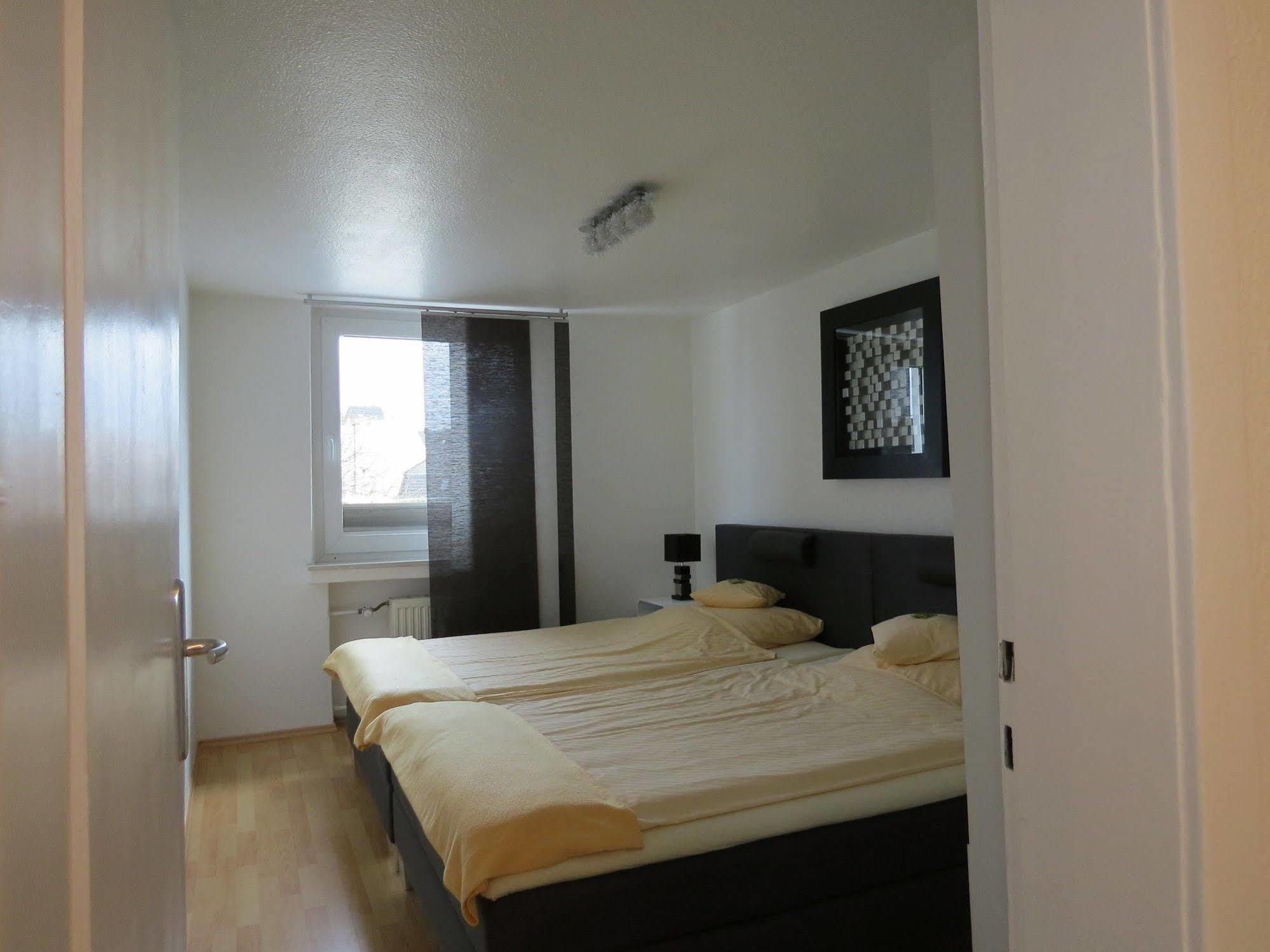 Hotel Sechzehn Leverkusen Extérieur photo