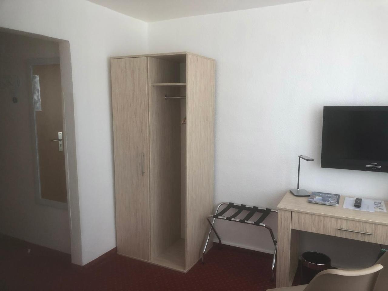 Hotel Sechzehn Leverkusen Extérieur photo