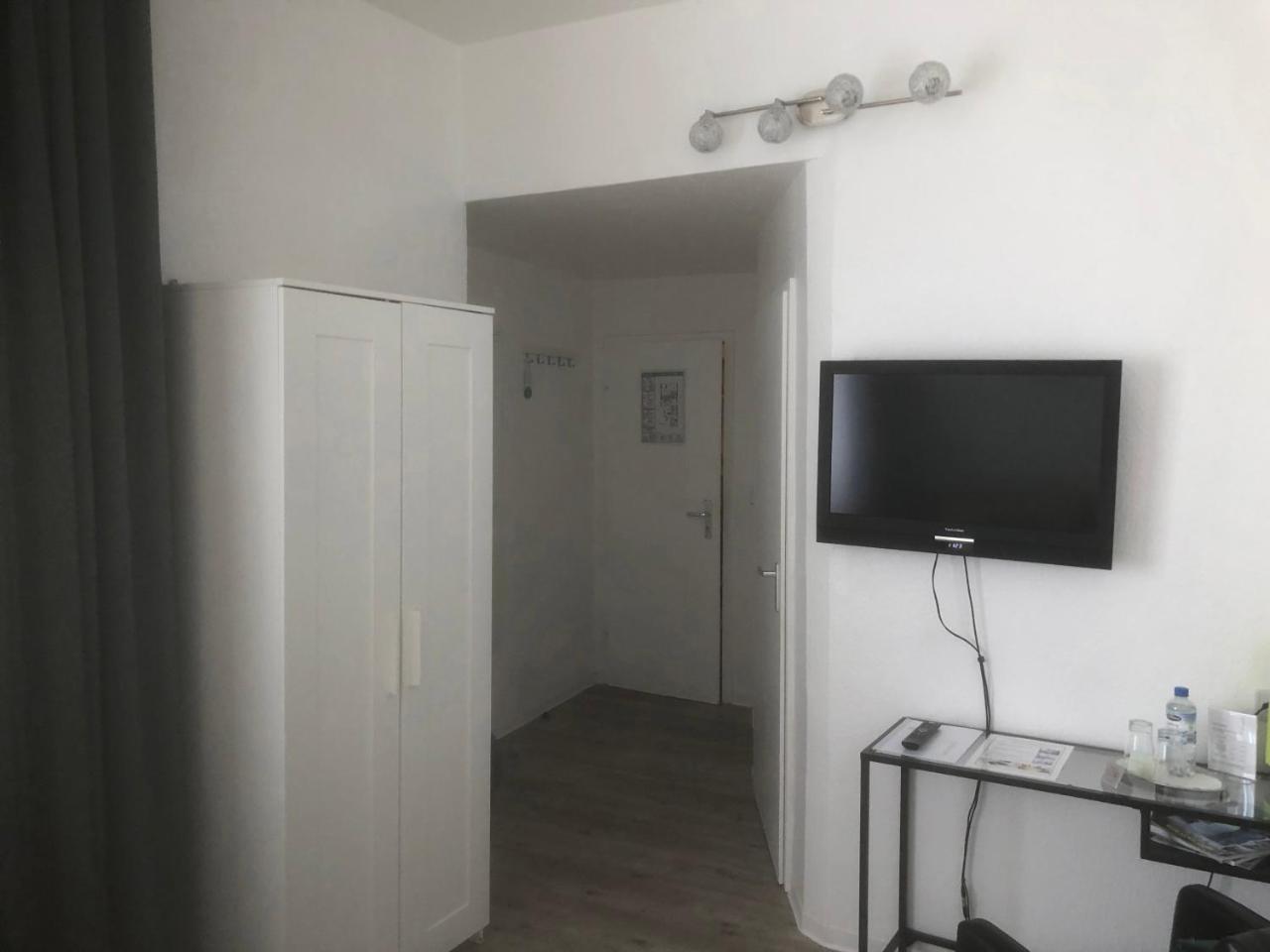 Hotel Sechzehn Leverkusen Extérieur photo
